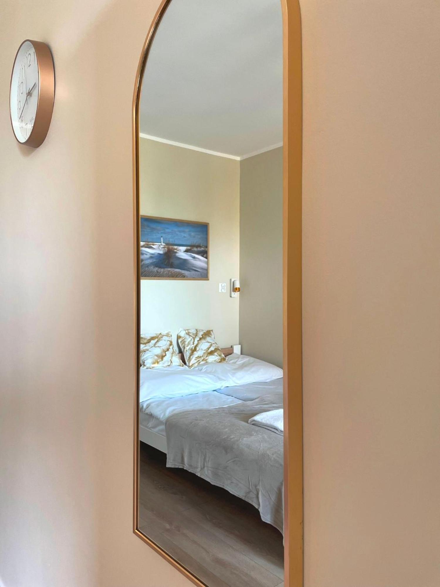 Apartament Konstytucji - Centrum ชวีโนวิชแจ ภายนอก รูปภาพ