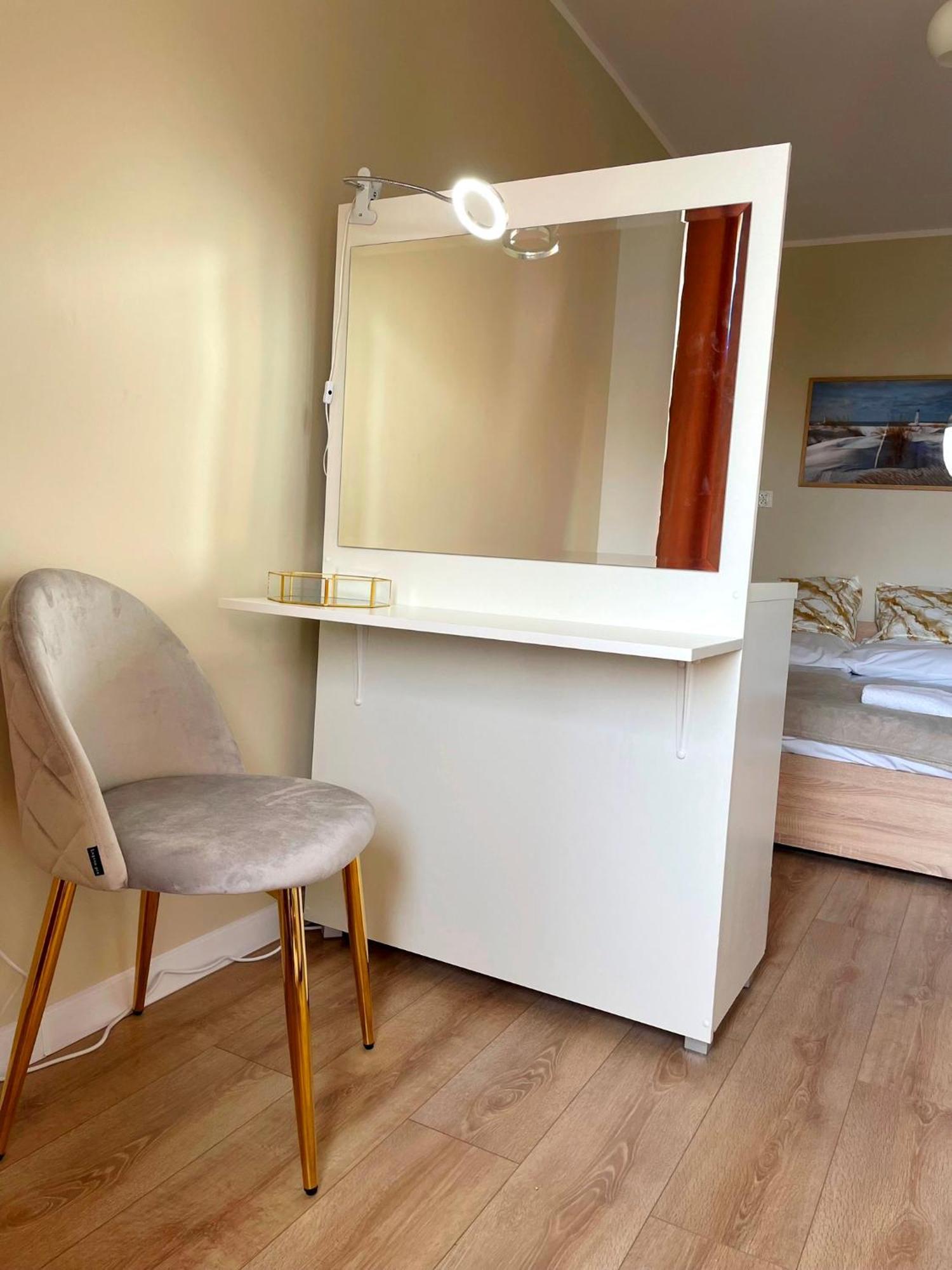 Apartament Konstytucji - Centrum ชวีโนวิชแจ ภายนอก รูปภาพ